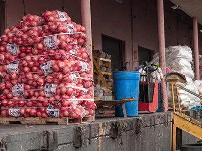 SNAP cutoff could hurt Texas grocers and the rest of the economy, experts say