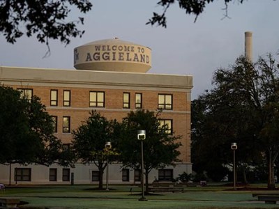 Texas universities use AI to review and rewrite how courses discuss race and gender