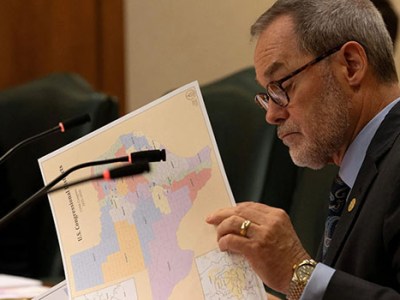 Supreme Court lets Texas keep new congressional map while legal battle continues